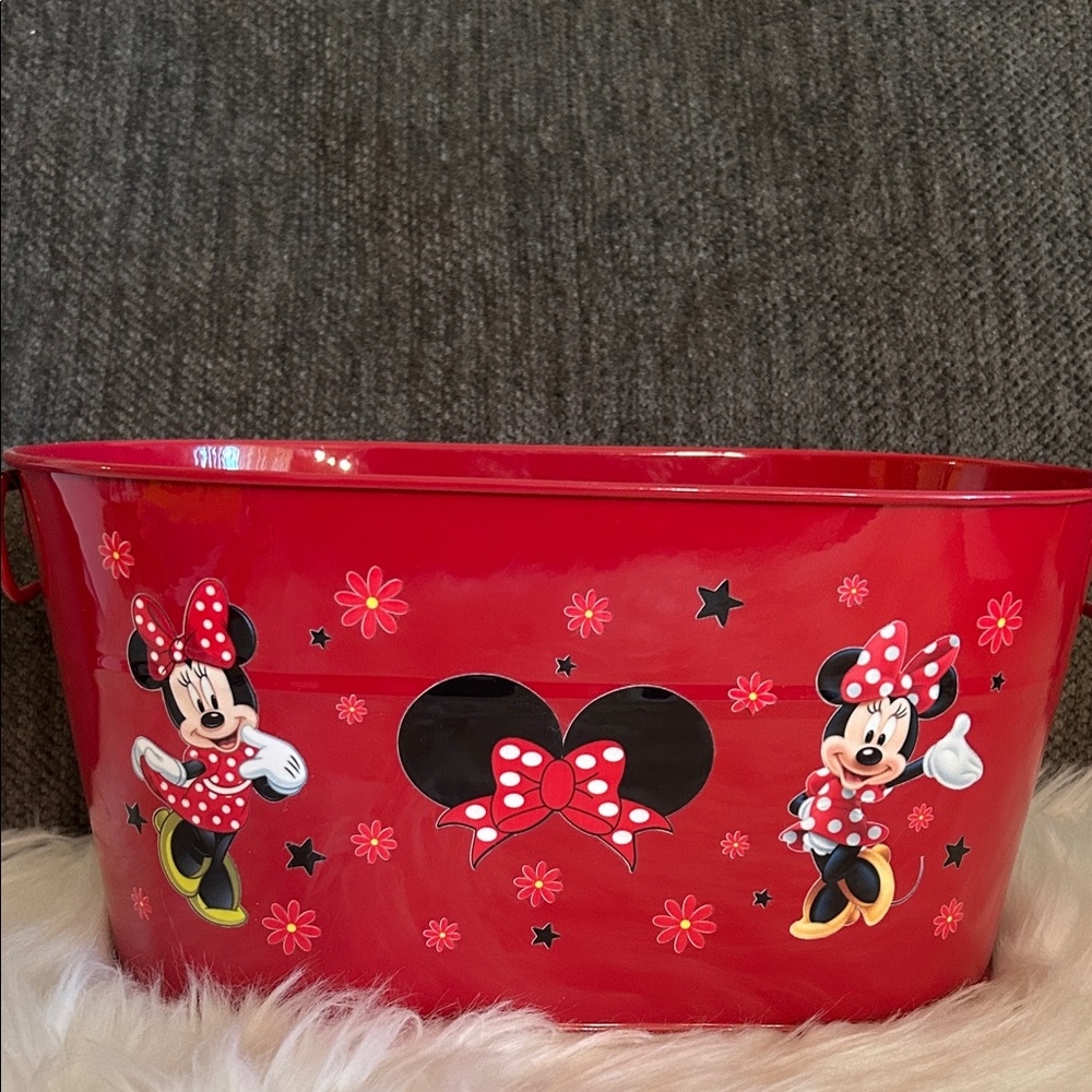 Red Minnie Mouse Metal Tub